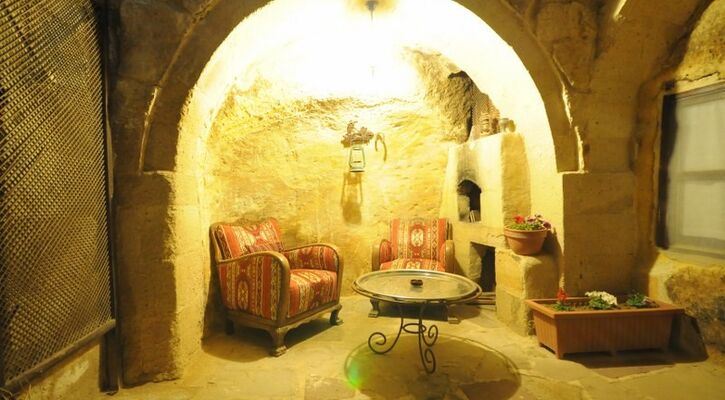 Antik Cave House