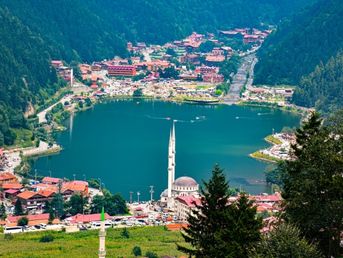 Uçaklı Karadeniz Yaylalar ve Batum Turu 3 Gece Otel Konaklamalı