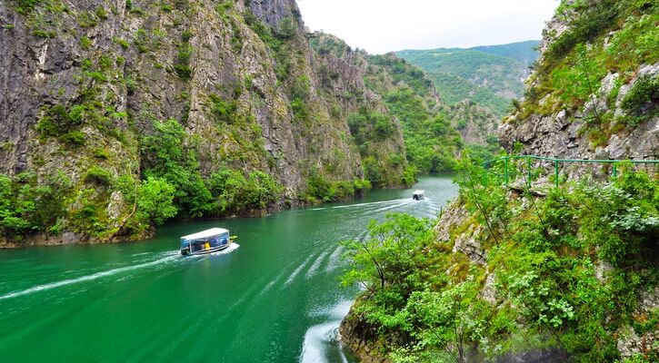 Kosovalı Büyük Balkan Turu Air Albania Havayolları İle Extra Turlar ve Akşam Yemekleri Dahil